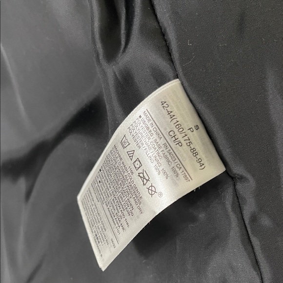 GAP Black Quilted Jacket - Picture 4 of 5